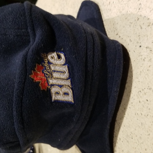 Labatt Blue over ear Winter hat EUC - Picture 4 of 6